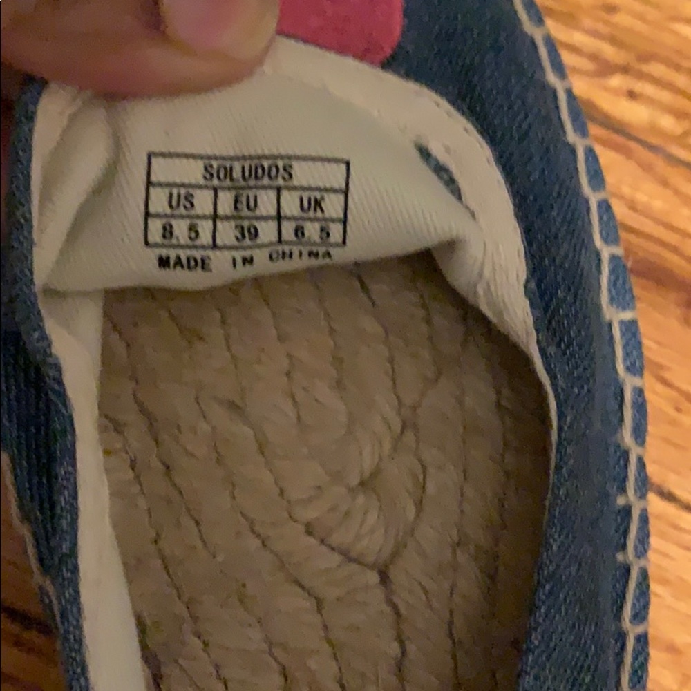 Ladies Soludos - Picture 3 of 5
